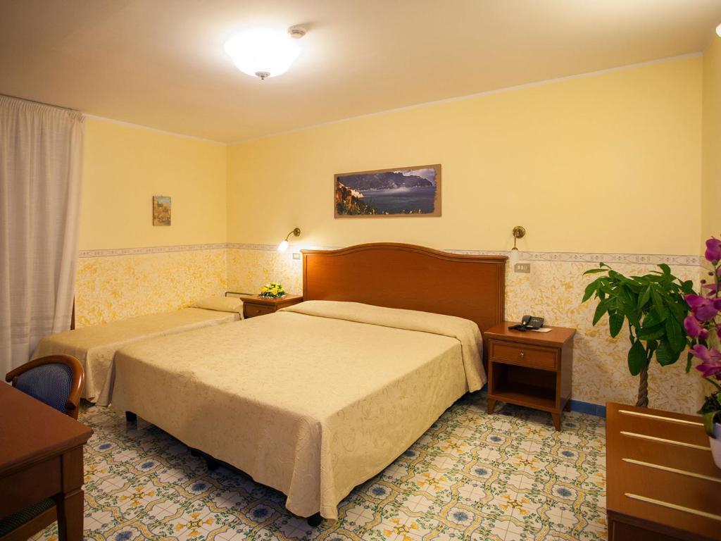 Hotel Amalfi Cameră foto
